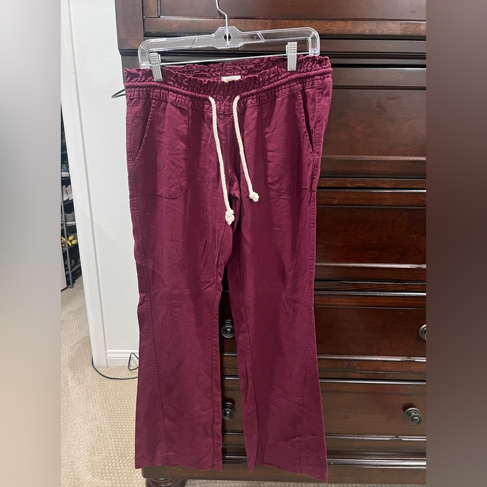 Roxy Linen pants - maroon size Medium inseam is 31 - Picture 5 of 8